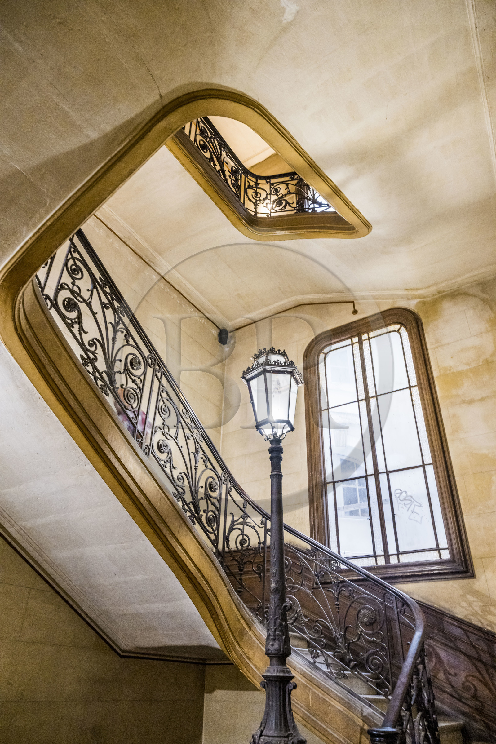 France, Hérault (34), Montpellier, centre historique appelé l’Ecusson, immeuble de type Haussmannien au 3 place Chabaneau