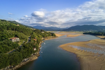 Spain, Basque Country, Biscay Province, Gernika-Lumo region, Urdaibai estuary Biosphere Reserve, estuary of the Oka River at low tide south of Mundaka (aerial view)