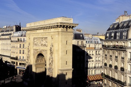France, Paris (75), la porte Saint-Denis, commanditée par Louis XIV, boulevard Bonne nouvelle
