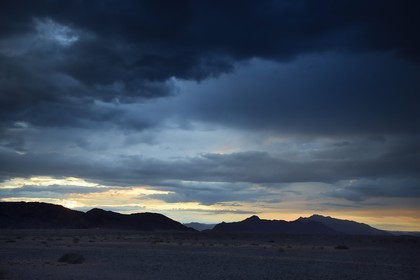Namibie, région d'Hardap, désert du Namib, parc national du Namib-Naukluft, Erg du Namib classé Patrimoine Mondial de l'UNESCO, Sossusvlei à l'aube