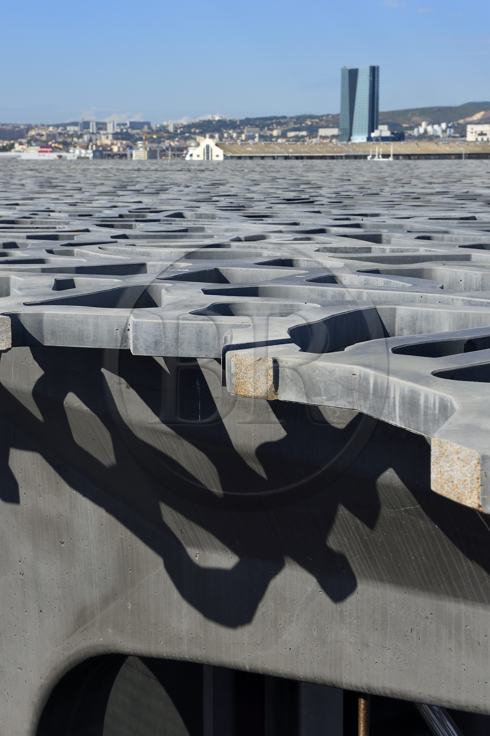 France, Bouches-du-Rhône (13), Marseille, MuCEM (Musée des civilisations de l'Europe et de la Méditerranée) par les architectes Rudy Ricciotti et R. Carta