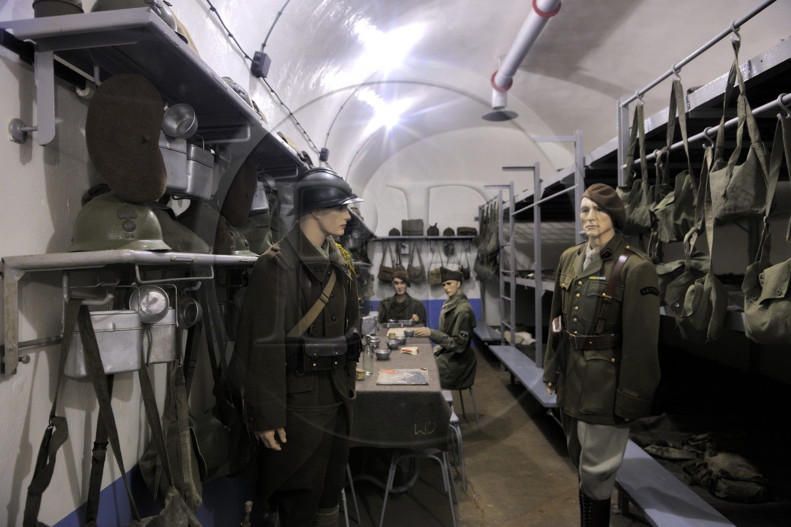 France, Bas-Rhin (67), Hunspach, la Ligne Maginot, le fort de Schoenenbourg, reconstitution d'une chambrée de soldats français dans la caserne souterraine