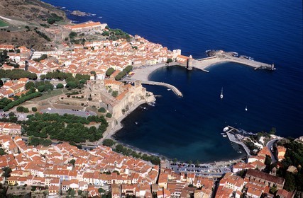 France, Pyrénées-Orientales (66), Collioure sur la côte Vermeille (vue aérienne)