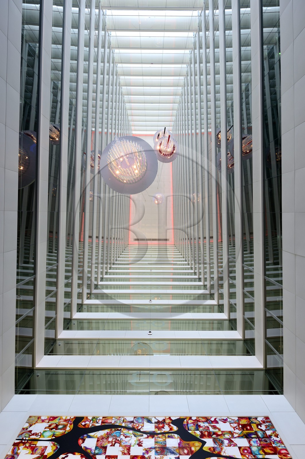 Portugal, Lisbonne, Parque das Nações (Parc des nations) construit pour l'exposition universelle de 1998, la Tour Vasco de Gama hebergeant l'hotel Myriad by SANA Hotels