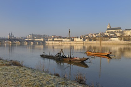 France, Loir et Cher, Loire Valley listed as World Heritage by UNESCO, Blois, the quays, Jacques Gabriel's bridge and traditional boats