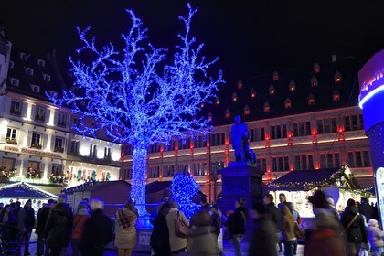 France, Bas Rhin, Strasbourg, Gutenberg Square, statue of Gutenberg and chamber of commerce, Christmas lights, tree lit with LEDs
