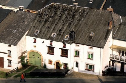Belgique, Wallonie, province du Luxembourg, vallée de la Semois, ferme du village de Chassepierre