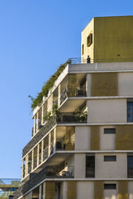 France, Hérault (34), Montpellier,  quartier de Port Marianne, immeuble sur l'avenue Raymond Dugrand