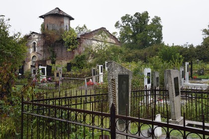 Azerbaïdjan, région de Qabala, Nij, église d'Aghbanie Saint-Élisée Bulun, cimetière