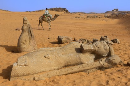 Egypte, Haute Egypte, Lac Nasser, désert de Nubie, temple de Ouadi es-Seboua ou vallée des lions