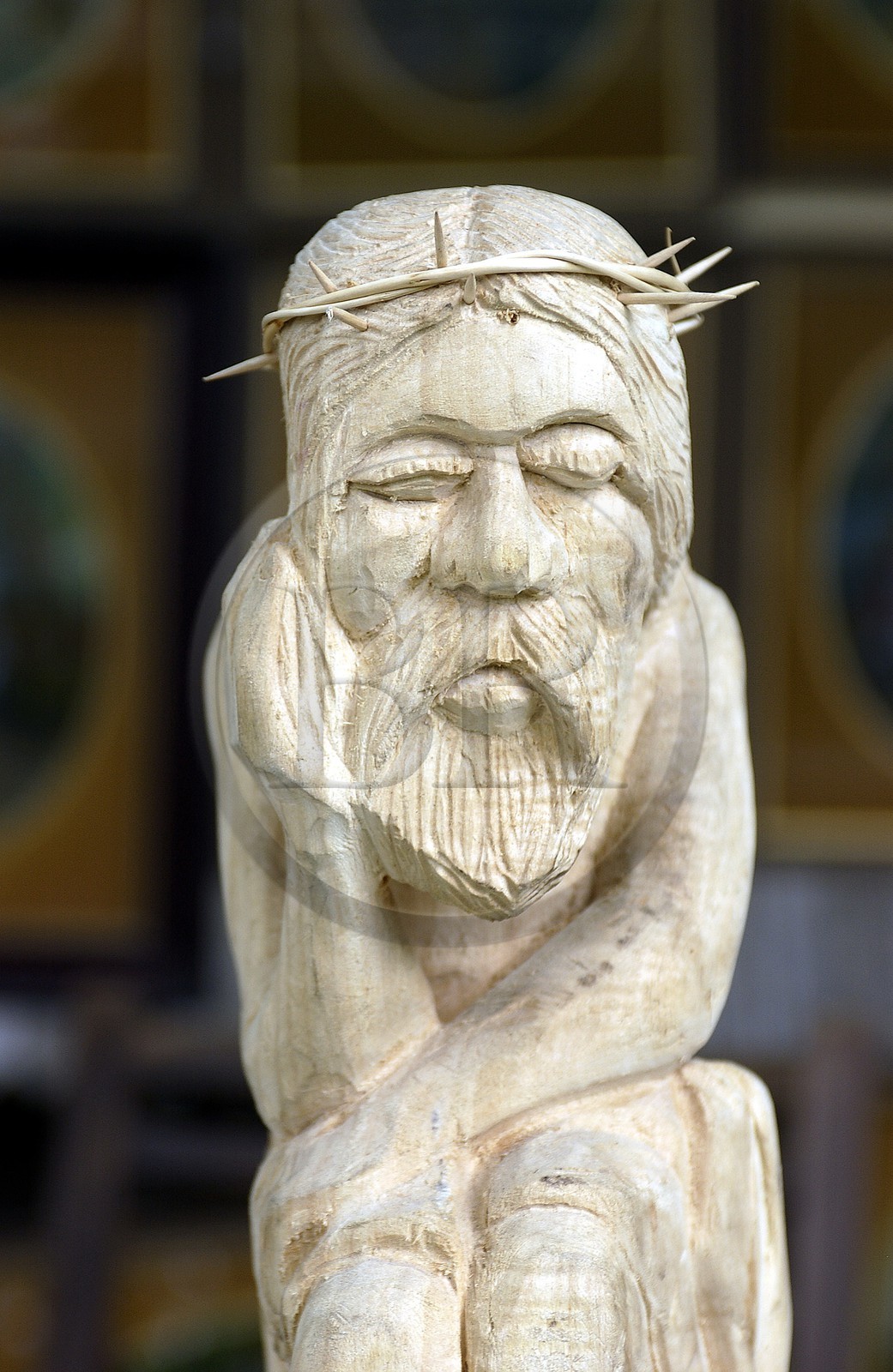 Pologne, Petite Pologne, Carpates, sculpture d'un Christ en bois traditionnelle de la région Pologne, Petite Pologne, Carpates, sculpture d'un Christ en bois traditionnelle de la région