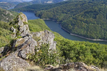 France, Cantal, Paulhenc, the Gorges de la Truyere (Truyere river canyon) at the Rocher de Turlande