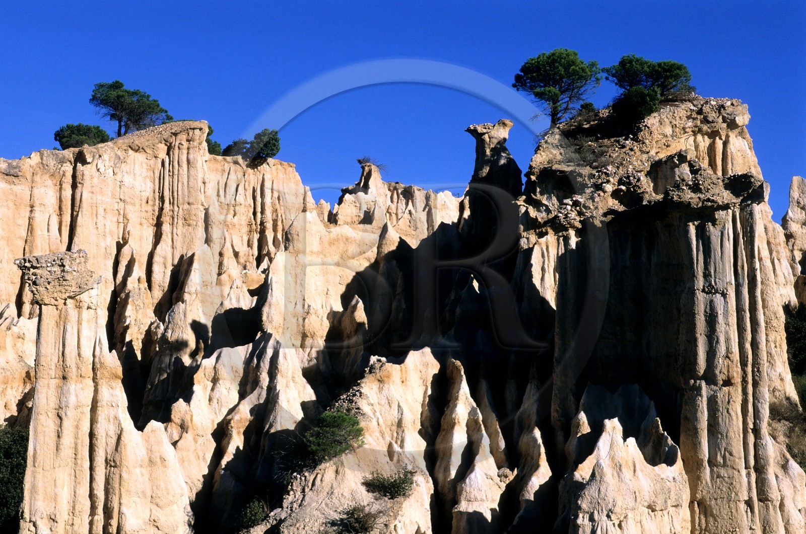 France, Pyrénées-Orientales (66), région du Ribéral, site des orgues vers Ille-sur-Têt France, Pyrénées-Orientales (66), région du Ribéral, site des orgues vers Ille-sur-Têt