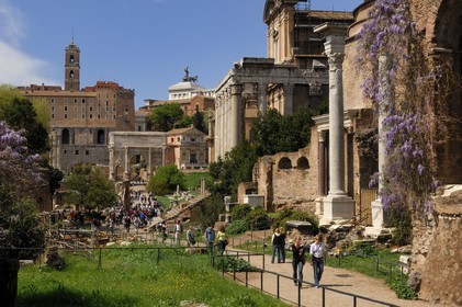 Italy, Lazio, Rome, historical center listed as World Heritage by UNESCO, the Roman Forum, the Via Sacra and the Arch of Septimius Severus