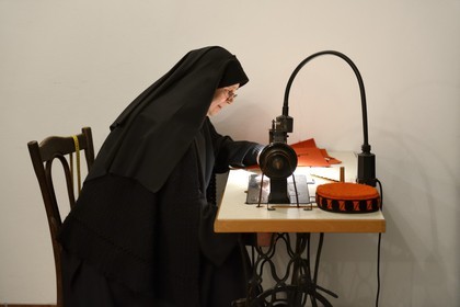Croatia, Dalmatia, Dalmatian Coast, Sibenik, Convent of St. Lucia (samostan sv. Luce), the nuns sustain themselves by the work of knitting and embroidery for traditional costumes, Sister Fortunata