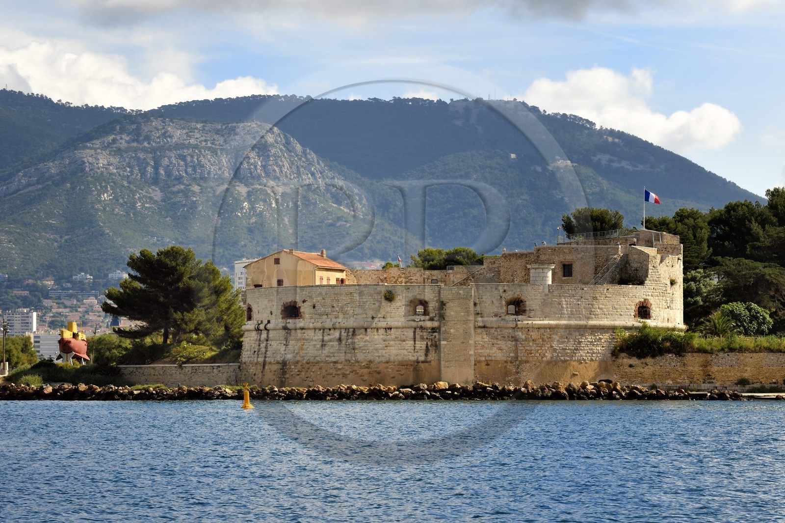 France, Var (83), la rade de Toulon, la Tour royale (1514), également nommée Grosse tour, à la pointe de Pipady au Mourillon