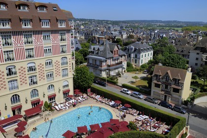 France, Calvados (14), Pays d'Auge, Deauville, la piscine de l'Hotel Royal Barriere