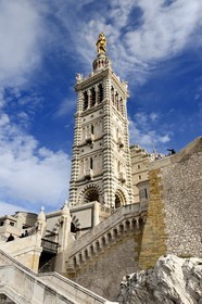 France, Bouches-du-Rhône (13), Marseille, basilique Notre-Dame de la Garde, le pont-levis est un vestige de l'époque du fort