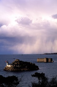 France, Finistère (29), région de Morlaix, Pointe de Penn-Al-Lann, château du taureau