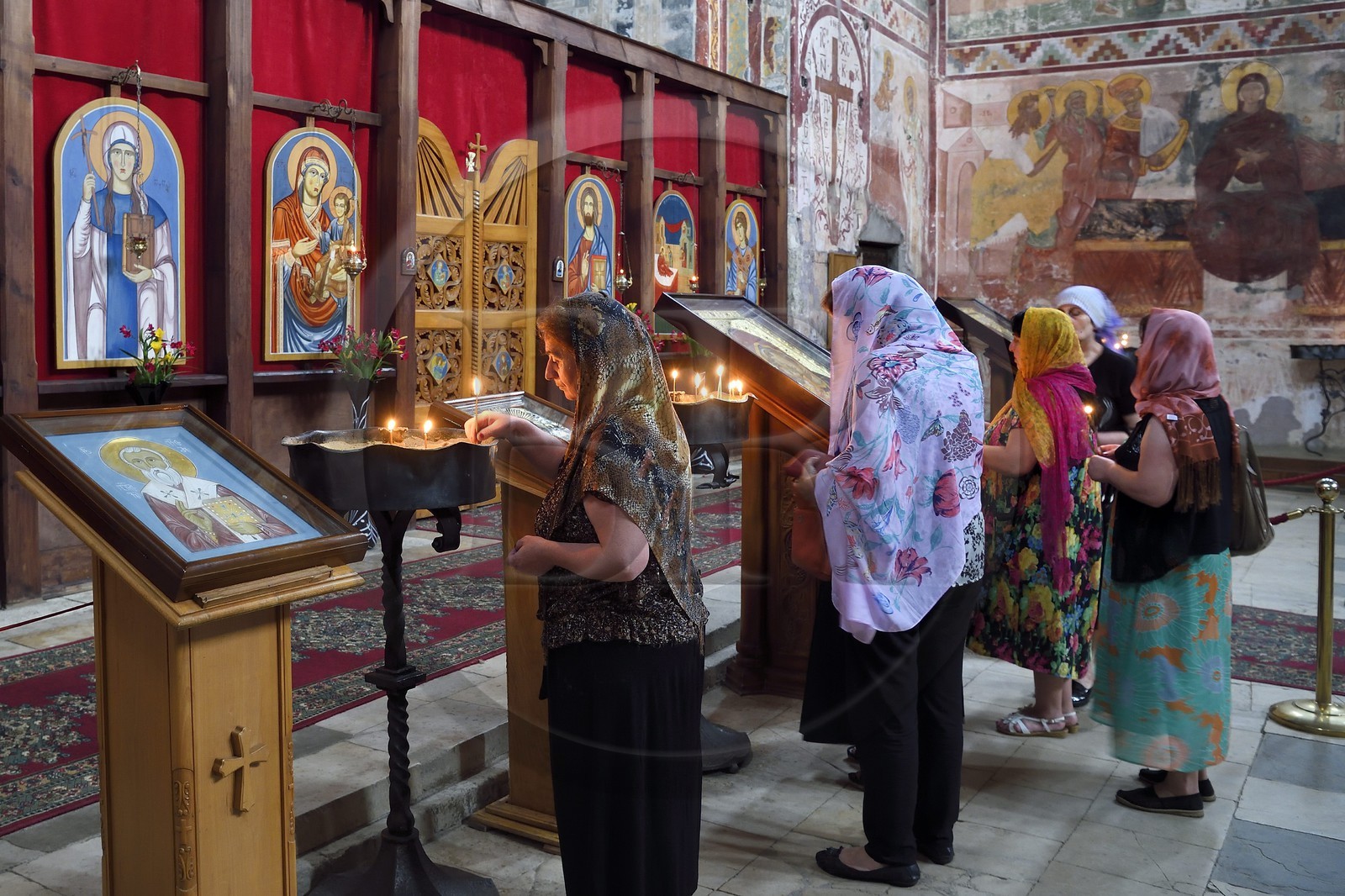 Géorgie, Iméréthie, Kutaissi, monastère de Ghelati, classé Patrimoine Mondial de l'UNESCO, prières aux Saints