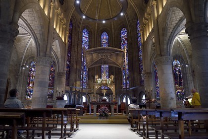 Espagne, Pays-Basque, Navarre, Roncevaux, étape du chemin de Saint-Jacques de Compostelle, Collégiale royale de Roncevaux, choeur de l'église de Santa María la Real, statue de la Vierge à l'Enfant en bois et plaquée d'argent à l'exception des mains et des visages du XIVème siècle