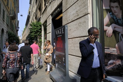 Italie, Lombardie, Milan, Quadrilatère de la mode, boutique de luxe Via della Spiga