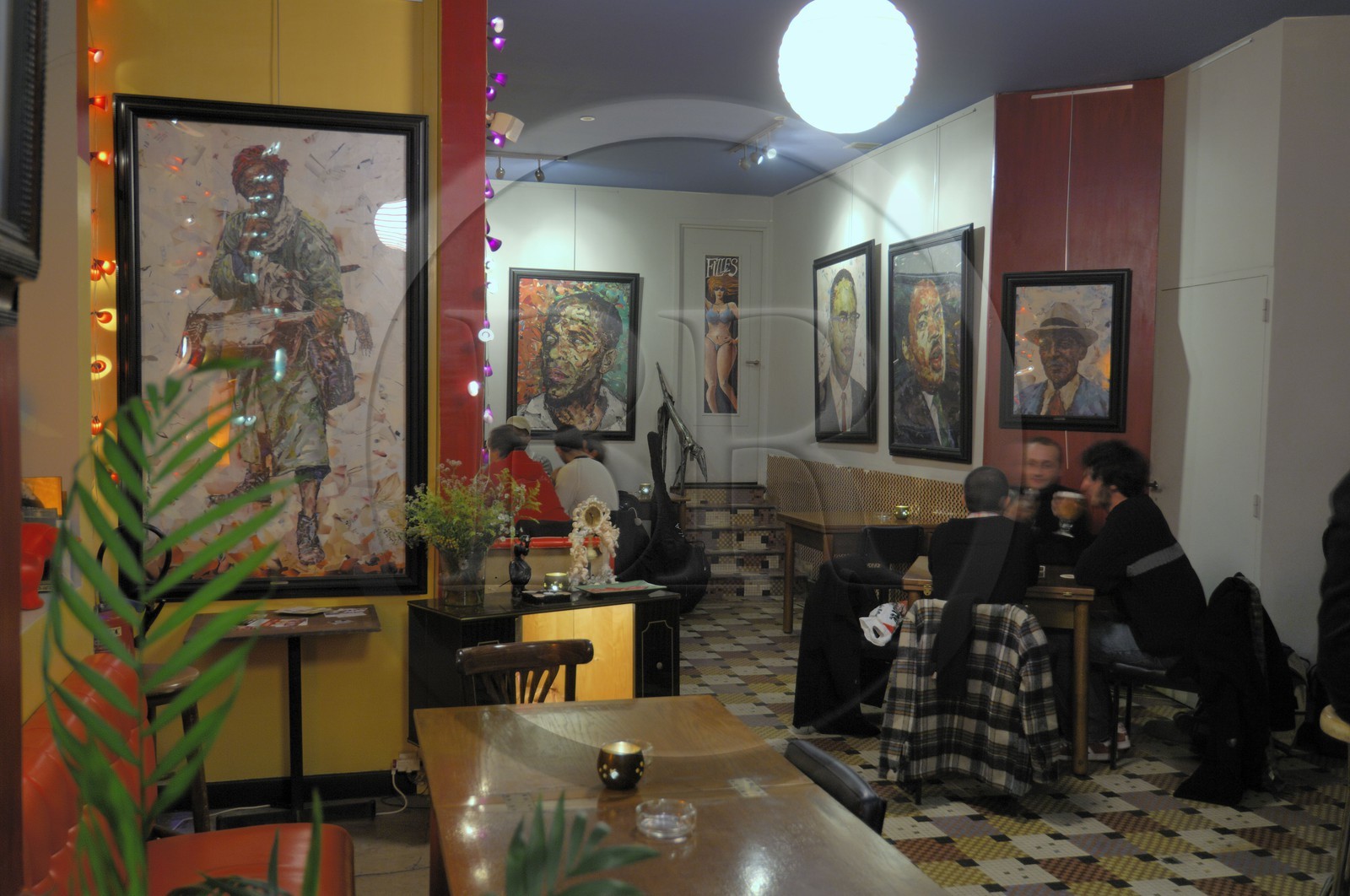 France, Paris (75), bar Mon chien stupide rue Boyer