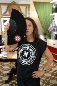 France, Corse-du-Sud (2A), Ajaccio, Valerie Santarelli conceptrice de la boutique fashion à l'enseigne Empires qui détourne l'image de Napoleon Bonaparte