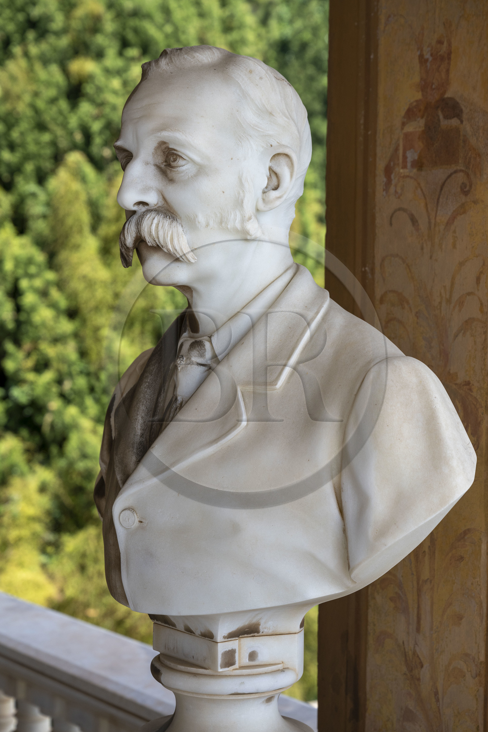 Italy, Liguria, Province of Imperia, Ventimiglia, Hanbury Botanical Garden, Palazzo Orengo, bust of Thomas Hanbury in the loggia