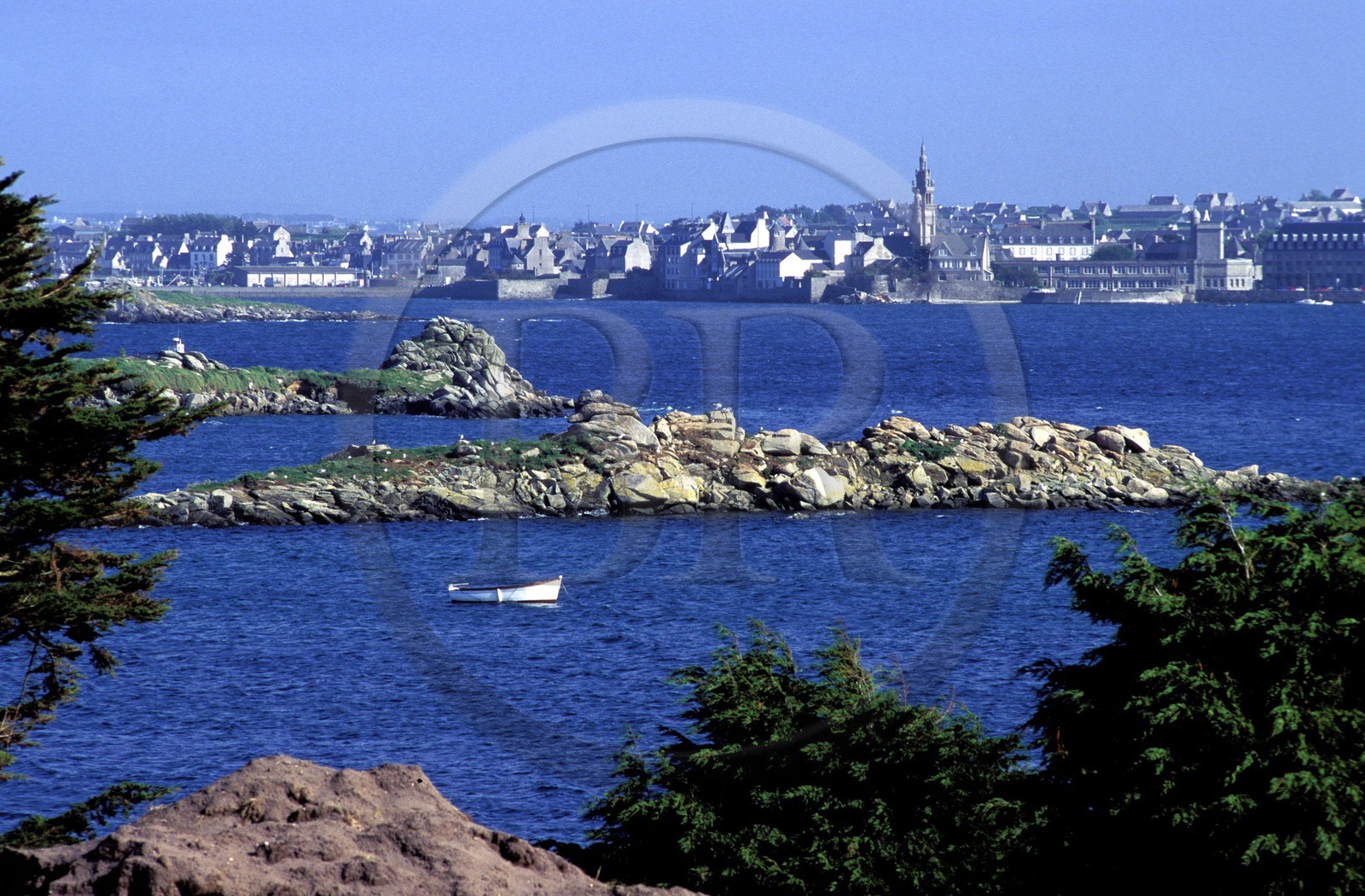 France, Finistère (29), Roscoff vue depuis île de Batz