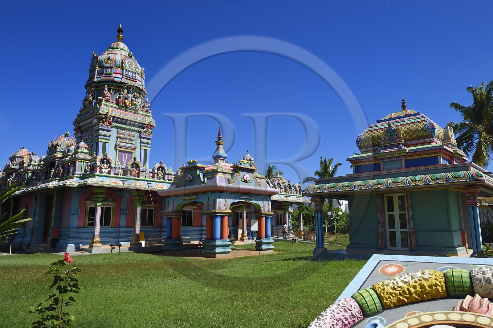 France, Ile de la Reunion, Saint-Pierre, La Ravine Blanche, temple Tamoul Narassingua Perournal
