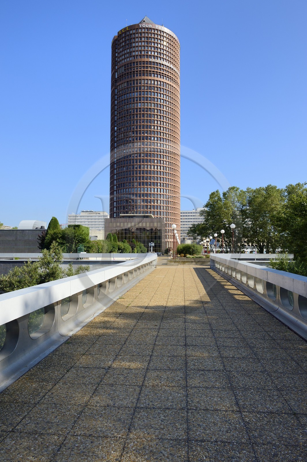 France, Rhône (69), Lyon, quartier de la Part-Dieu, le gratte-ciel de la tour du Crédit Lyonnais dite le Crayon par les architectes Cossutta & Associates