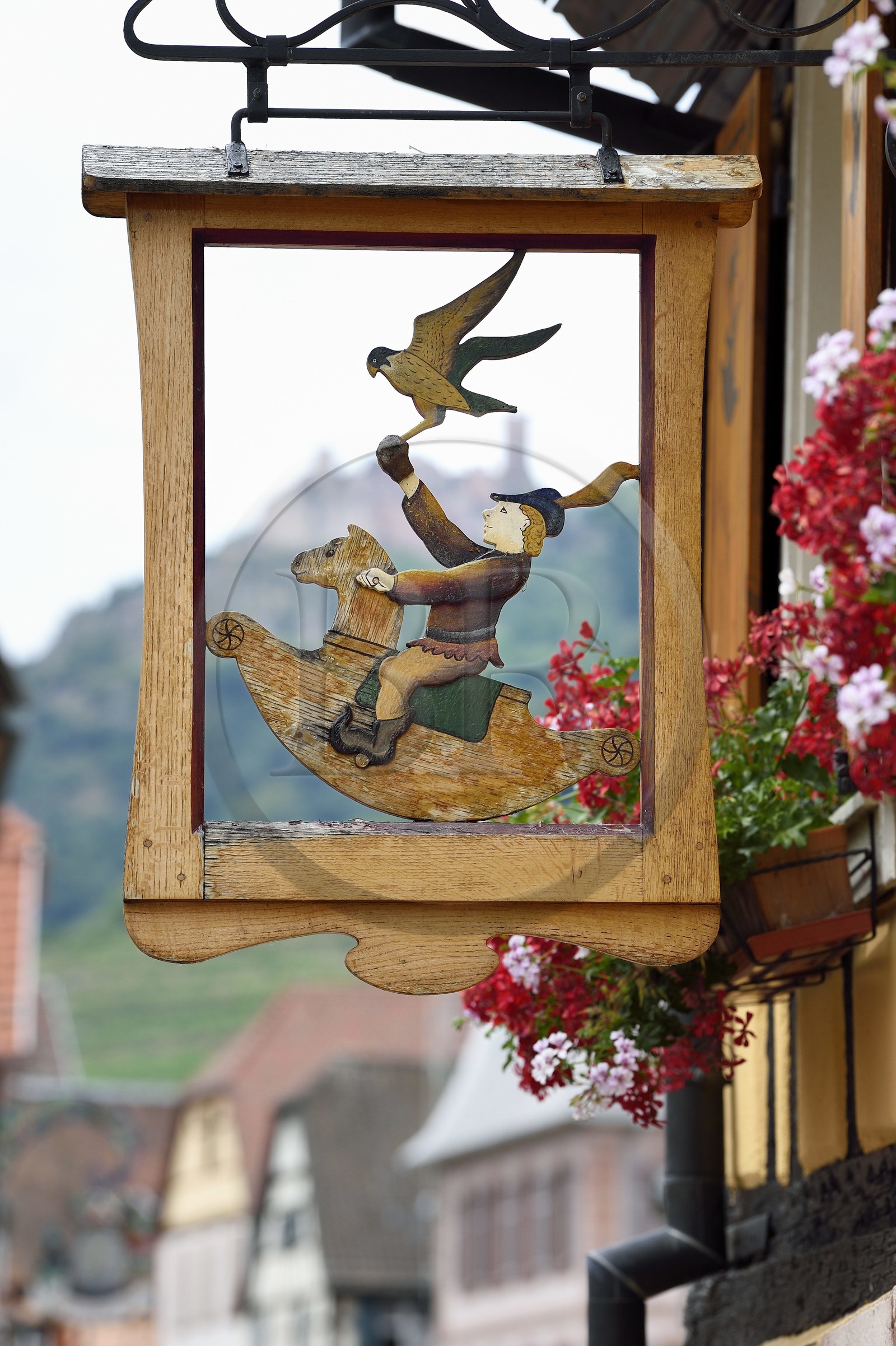 France, Haut-Rhin (68), Route des vins d'Alsace, Ribeauvillé, enseigne de l'atelier de Jean-Louis Christ artisanat et jouets en bois