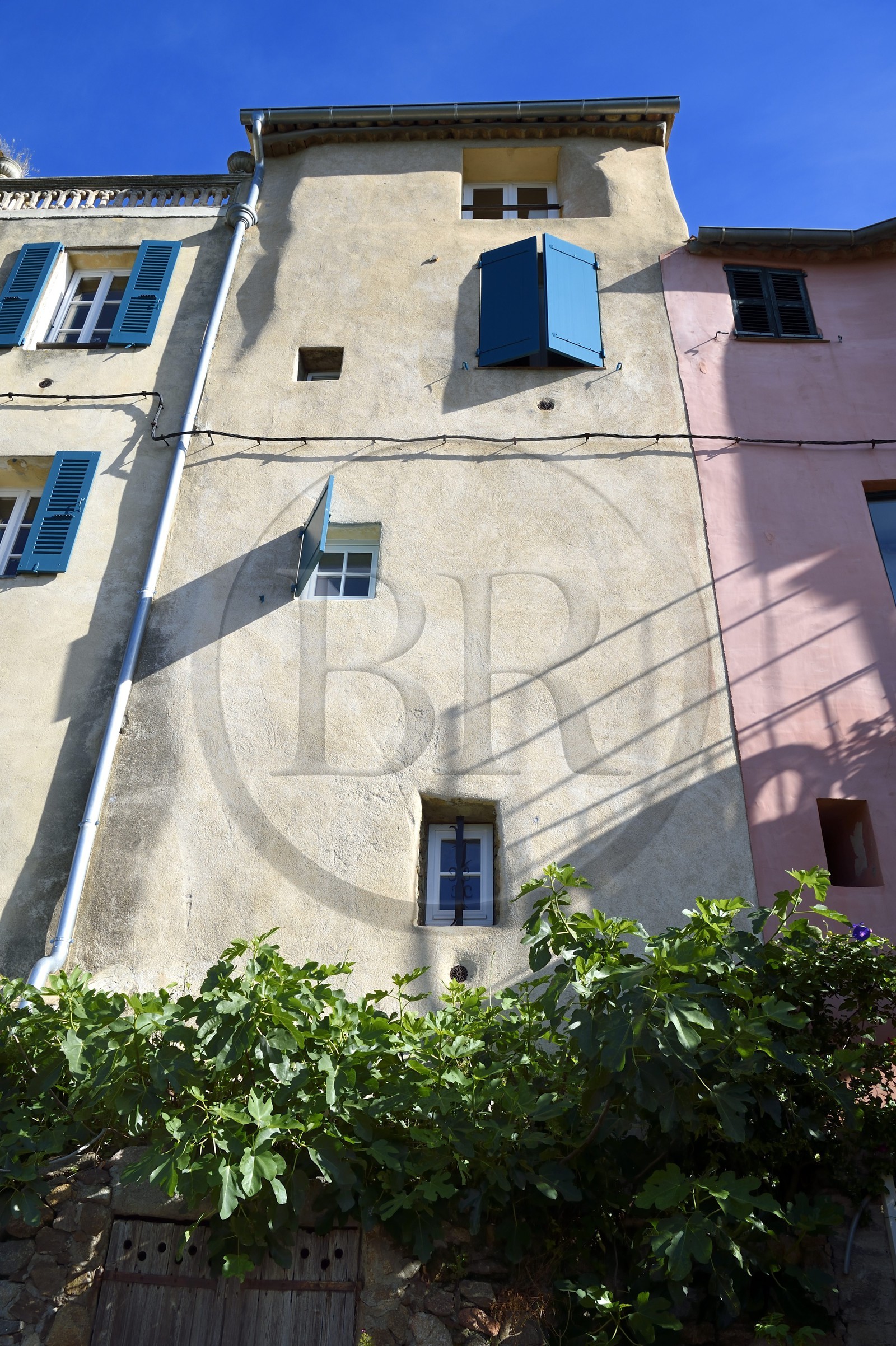 France, Var (83), Presqu'Ile de Saint-Tropez, Ramatuelle, l'ancienne maison du photographe David Hamilton dans le vieux village