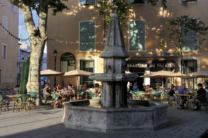France, Herault, Beziers, cafe terrace on Revolution Square