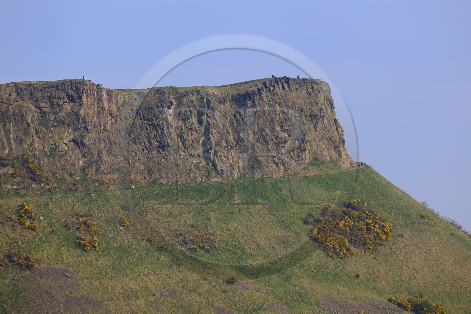 Royaume-Uni, Ecosse, Edimbourg, Holyrood Park domine la ville