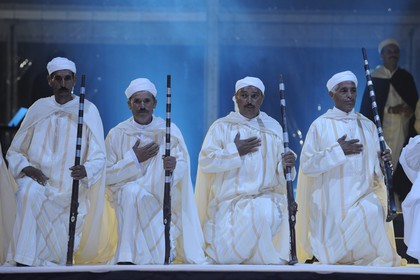 Maroc, région de l'Oriental, station balnéaire de Mediterrania Saïdia, soirée d'inauguration du 19 juin 2009, la troupe de danse et musique traditionnelle Reggada