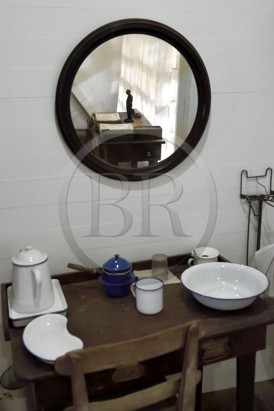 Gabon, Province du Moyen-Ogooué, Lambaréné, l'ancien Hopital Albert Schweitzer devenu musée, chambre de Madame Hélène Schweitzer