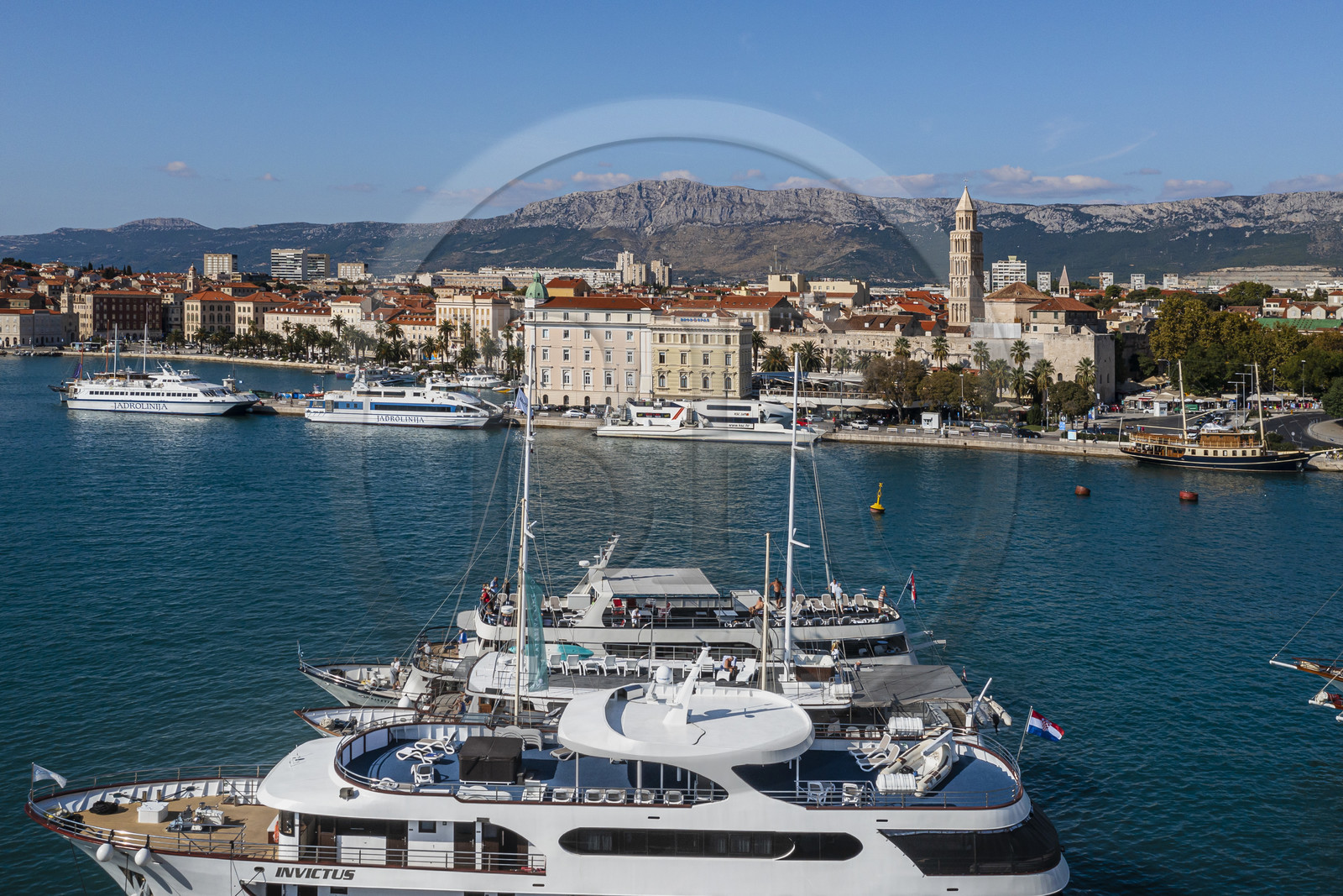 Croatie, Dalmatie, cote dalmate, Split, vieille ville romaine classée Patrimoine Mondial de l'UNESCO (vue aérienne) Croatie, Dalmatie, cote dalmate, Split, vieille ville romaine classée Patrimoine Mondial de l'UNESCO (vue aérienne)