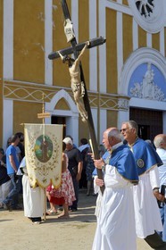 France, Haute-Corse (2B), région du Niolu (Niolo), Casamaccioli, fête de la Santa du Niolu où l'on célèbre la Nativité de la Vierge, procession des membre des confréries religieuses