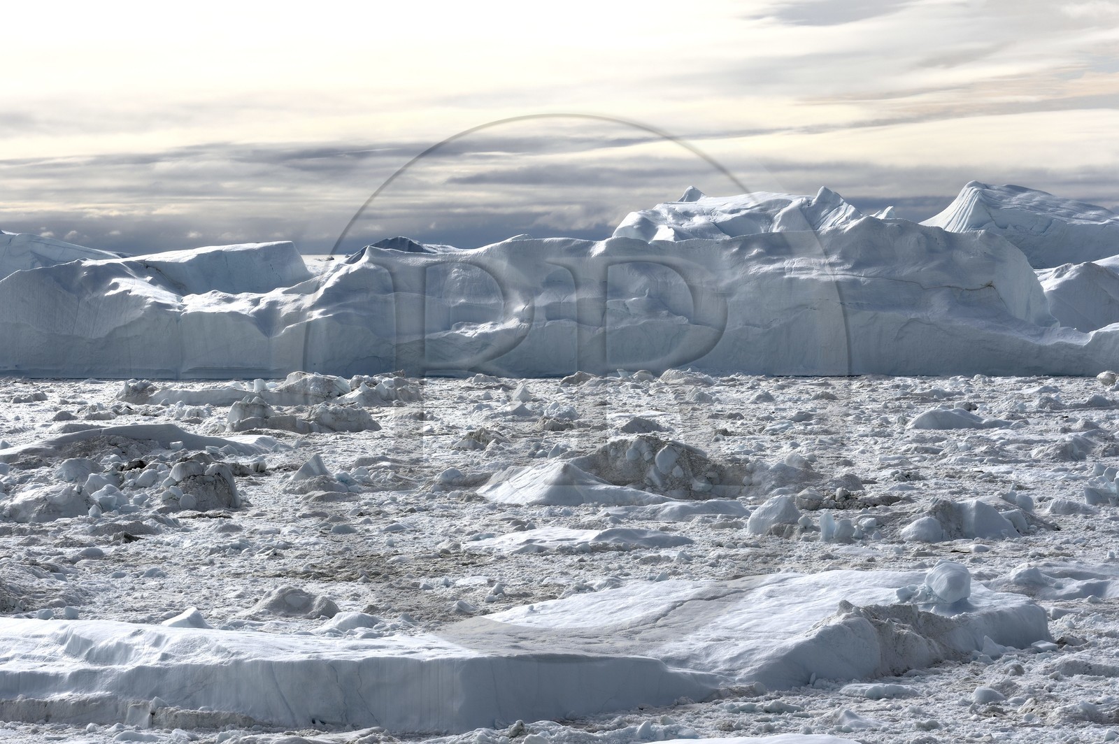 Groenland, cote ouest, baie de Disko, Ilulissat, fjord glacé classé Patrimoine Mondial de l'UNESCO qui est l’embouchure maritime du glacier Sermeq Kujalleq (Jakobshavn Glacier)