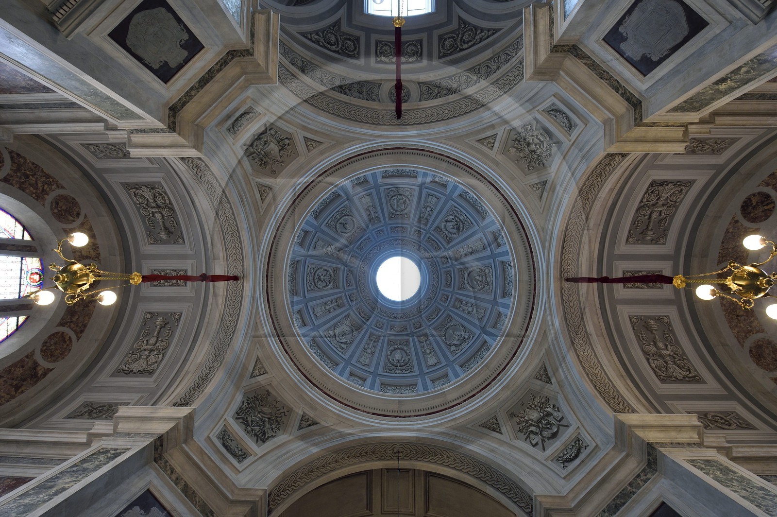 France, Corse-du-Sud (2A), Ajaccio, Palais Fesch, plafond de la chapelle impériale construite sous Napoléon III