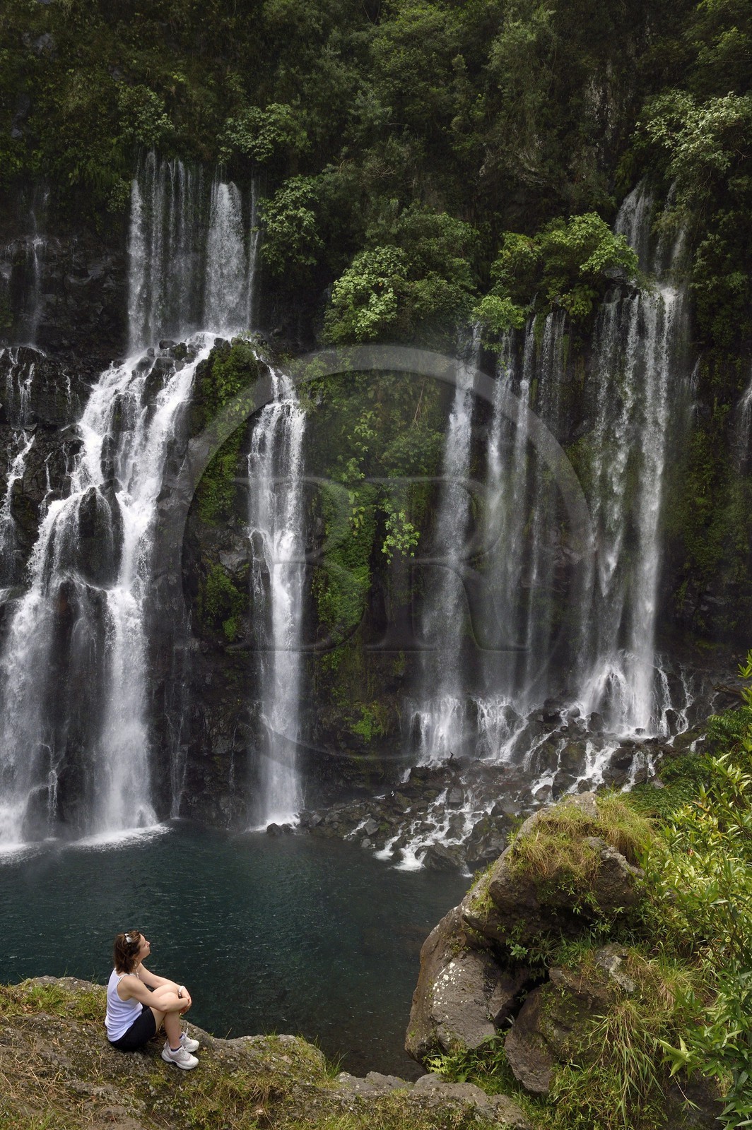 France, Ile de la Reunion, Saint Joseph, rivière Langevin sur les flanc du Volcan Piton de la Fournaise, cascade de Grand Galet ou cascade Langevin