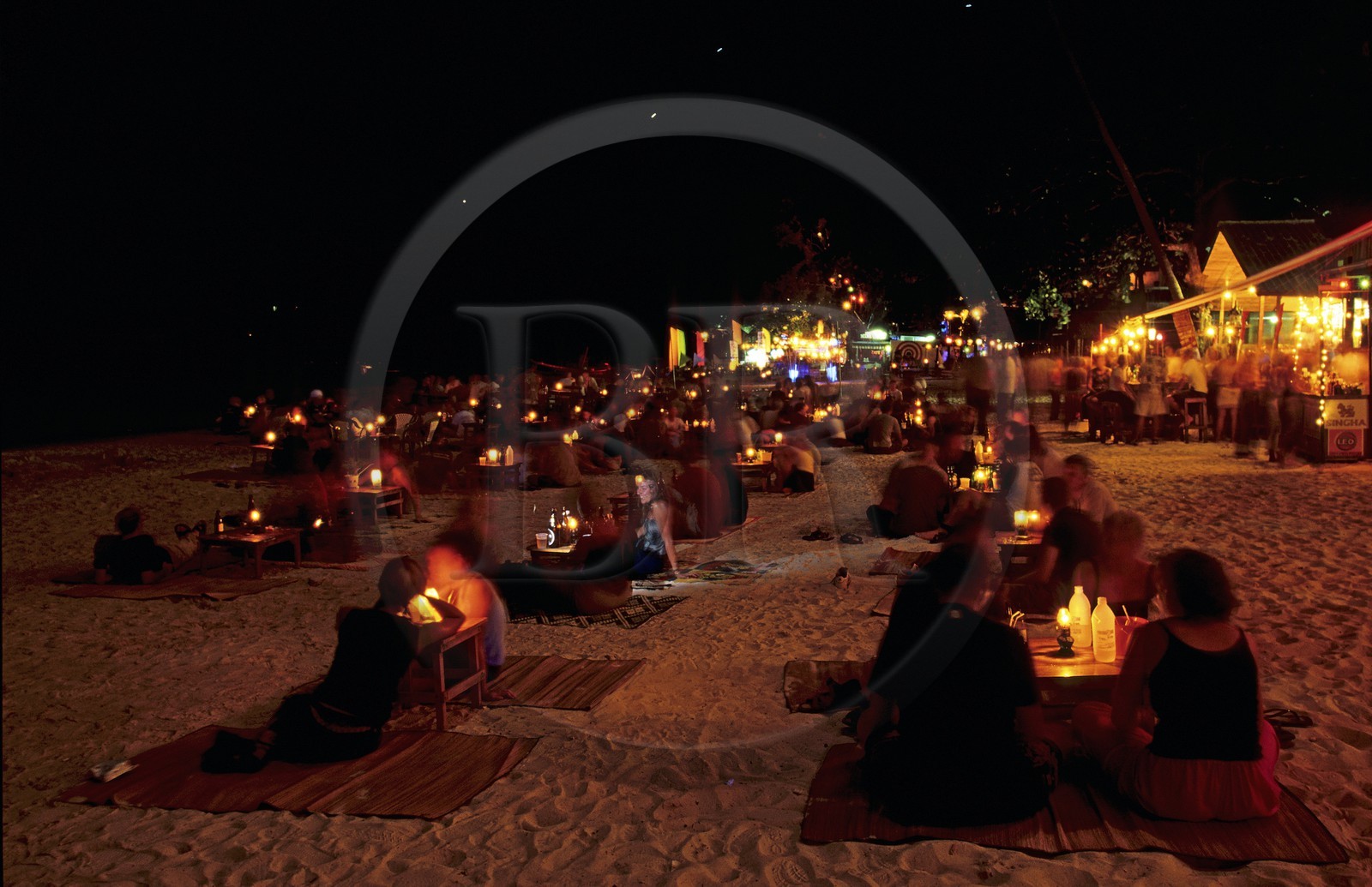 Thaïlande, Archipel îles Samui, Full Moon Party sur l' île de Koh Pha-Ngan, début de soirée sur la plage de Had Rin