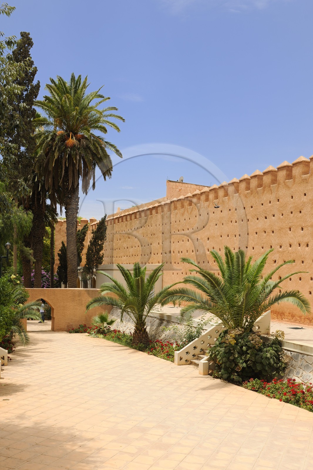 Maroc, région de l'Oriental, Oujda, le jardin du parc Lalla Meriem le long des remparts de la médina