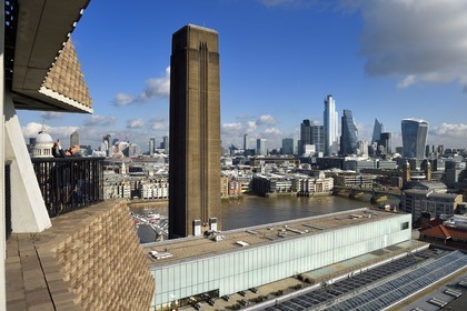 United Kingdom, London, Southwark district, Switch House terrace at the Tate Modern at the edge of the Thames and the skyscrapers of the City with the 20 Fenchurch Street nicknamed the Walkie-Talkie designed by the architect Rafael Vinoly on the right