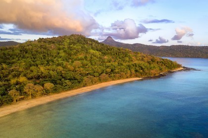 France, Ile de Mayotte, Grande-Terre, Kani-Keli, le Jardin Maoré et la plage de N’Gouja, le Mont Choungui en arrière plan (vue aérienne)