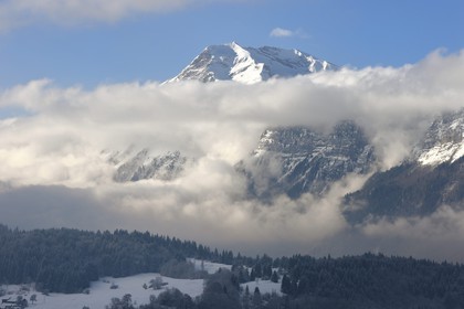 France, Haute Savoie, Araches la Frasse, Les Carroz d'Araches ski resort, the Aravis mountain range in the background