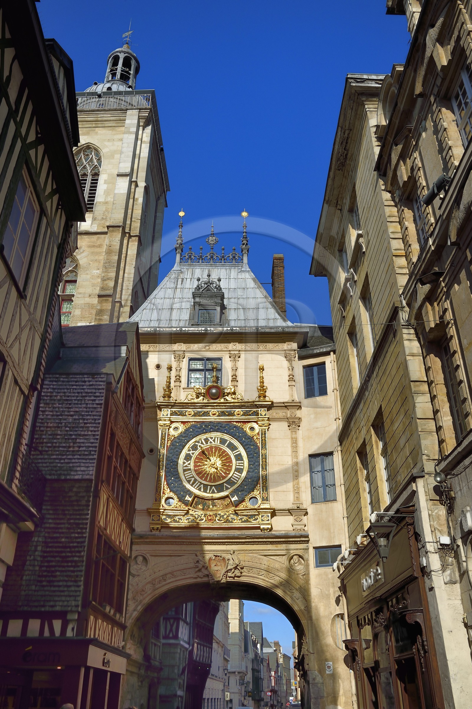 France, Seine-Maritime (76), Rouen, le Gros-Horloge, horloge astronomique avec un mécanisme du XIVe siècle et un cadran du XVIe siècle