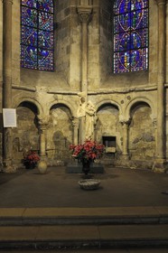 France, Paris (75), église Saint-Germain-des-Prés, Vierge à l'Enfant dite Vierge au sourire, statue inachevée du 13ème siècle